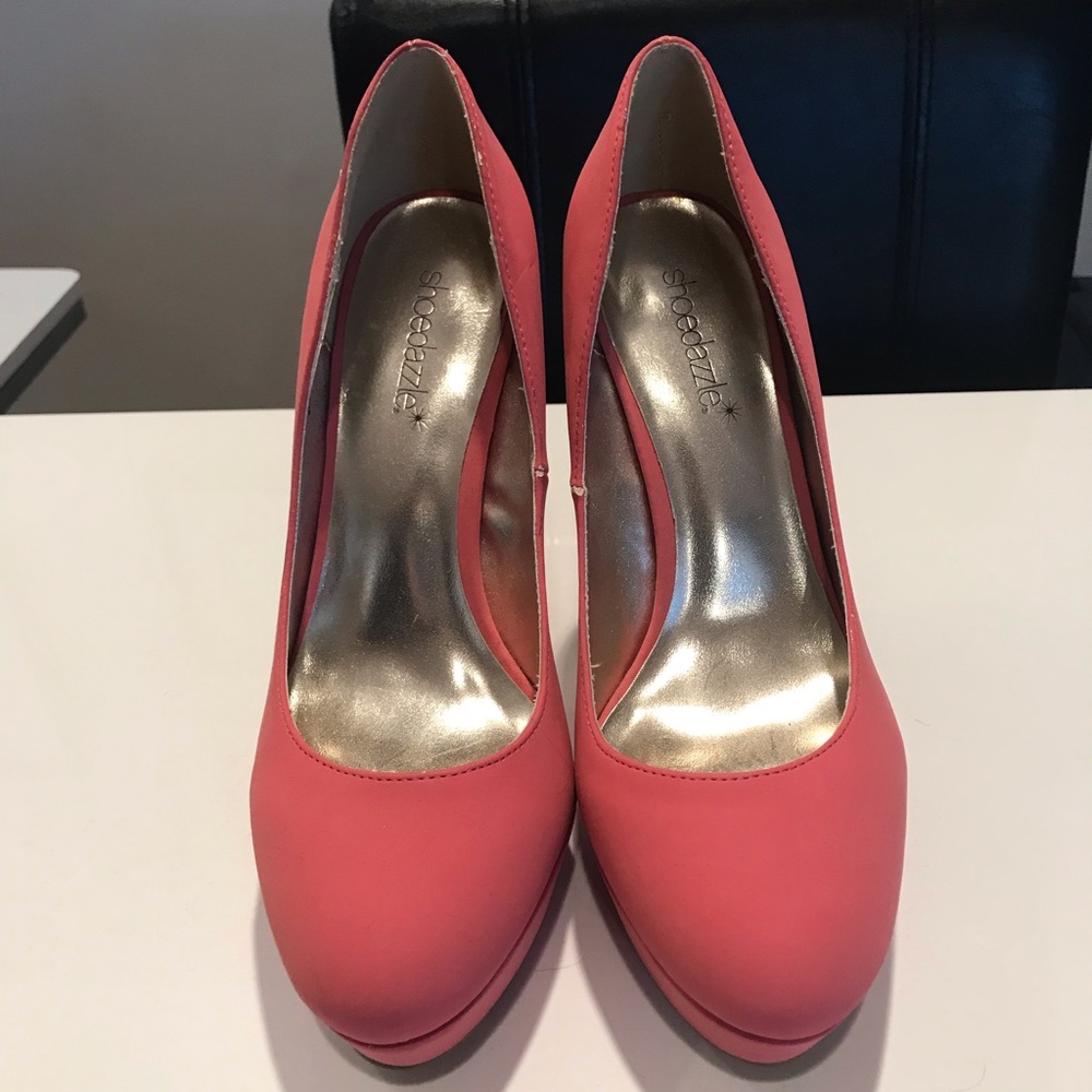 Color of the year!! Perfect Coral heels.